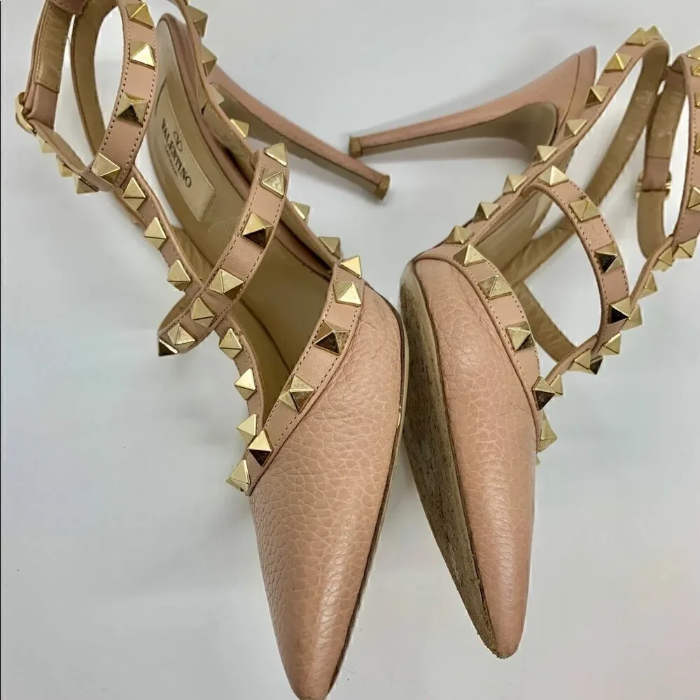 Valentino Garavani Rockstud pumps